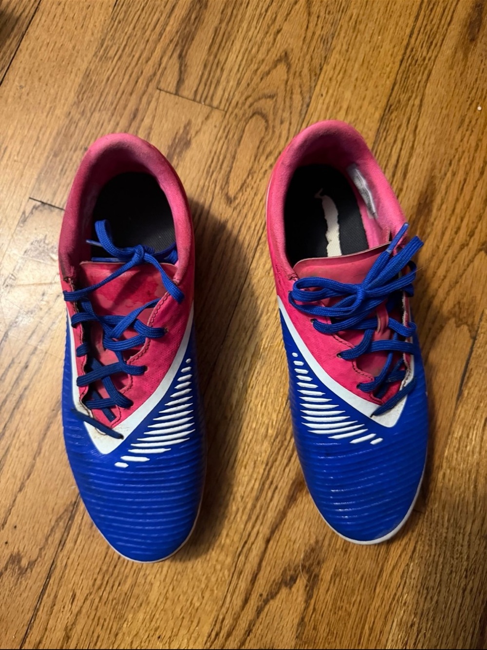 Nike Kids Custom ordered Soccer Cleats - Picture 2 of 4